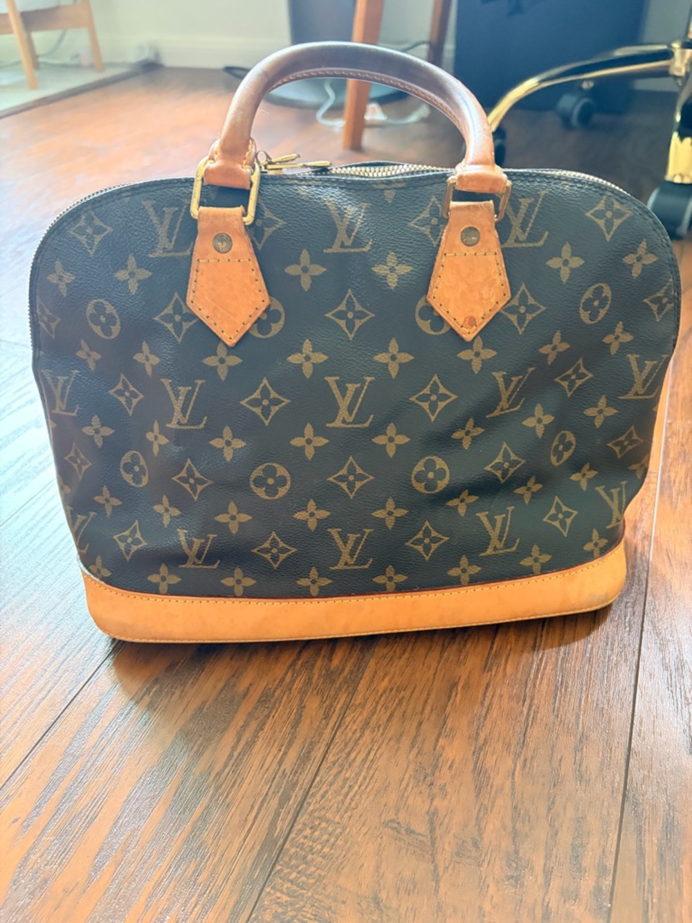 Louis Vuitton Brown Monogram Alma Handbag with Tan Trim - Picture 3 of 7